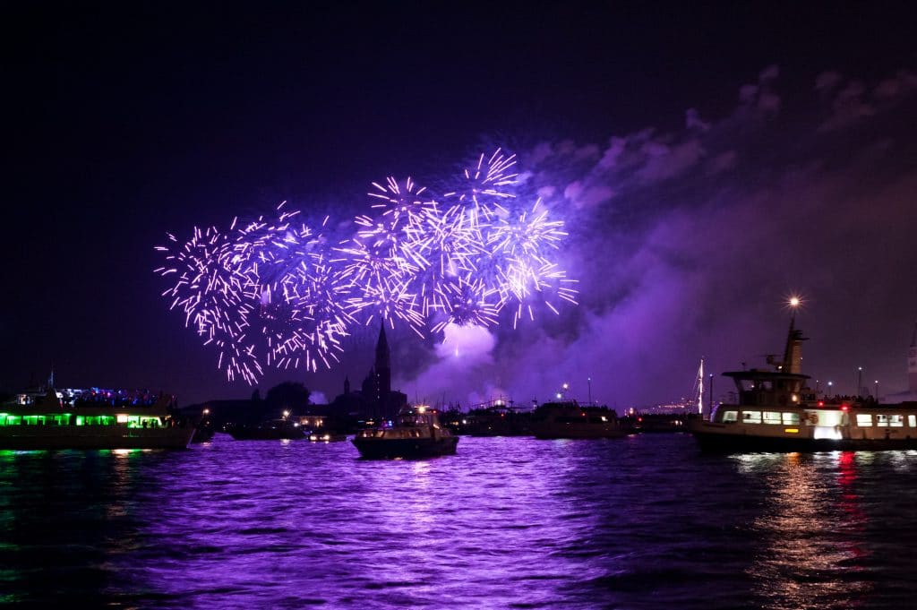 Reducing your childs fear of fireworks contagious calms