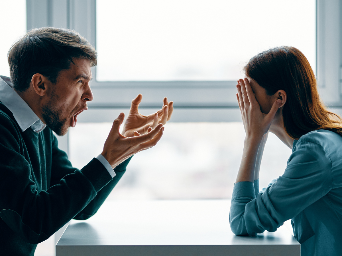 Read more about the article How to Respond to Gaslighting (And When It’s Time to Seek Help)