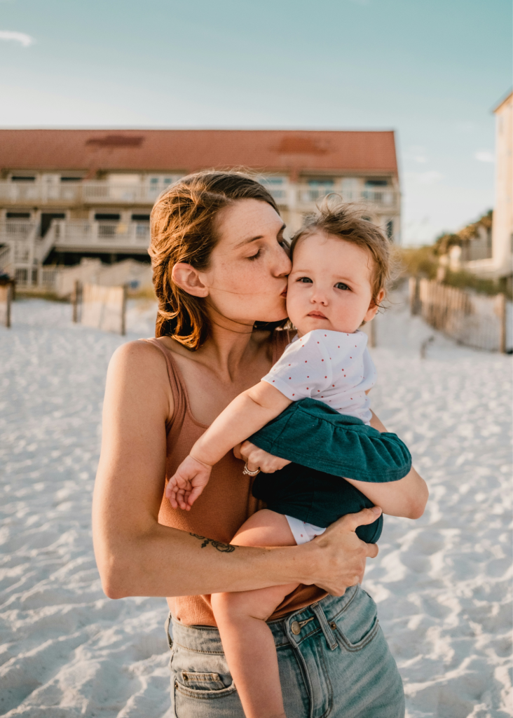 A mama who wants to help her little one form secure attachments giving her quality, undivided attention and making sure that all of her child’s needs are met.